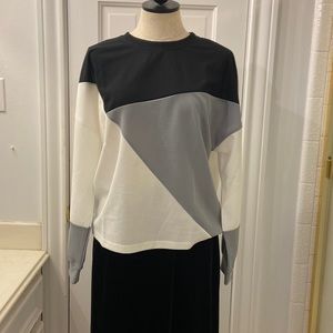 COLOR BLOCK CREWNECK